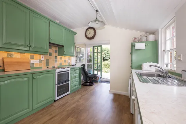 Park Road, Teddington, TW11, photo 3