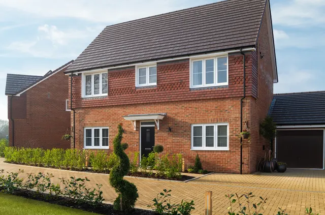 Warlingham, Surrey, photo 1