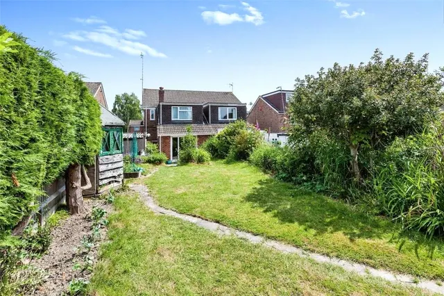 Beech Gardens, Crawley Down, RH10, photo 3