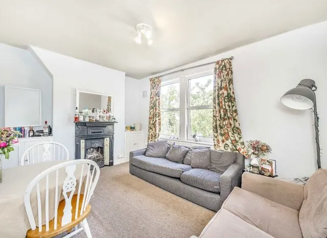Grantham Road, Stockwell, SW9, photo 2