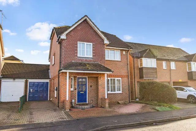 Eltham Avenue, Cippenham, SL1, photo 1