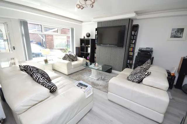 Aspen Close, Stockport, photo 2