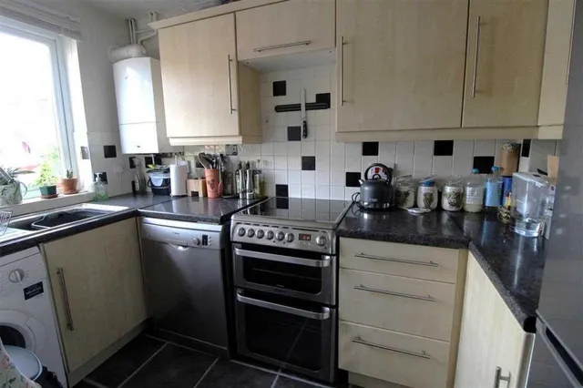 Whiteway Close, St Annes, BS4, photo 2