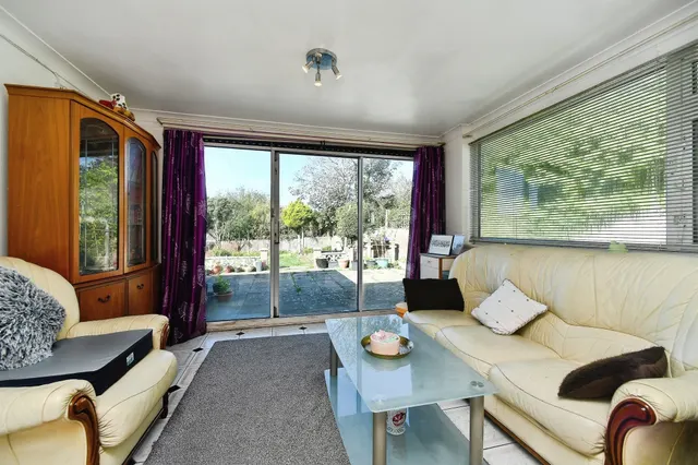 Telscombe Cliffs Way, Telscombe Cliffs, BN10, photo 3