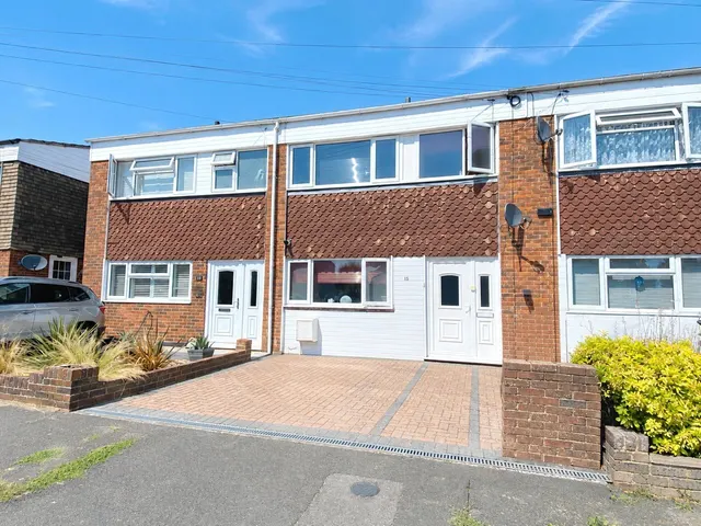 Sussex Close, Hailsham, BN27, photo 1