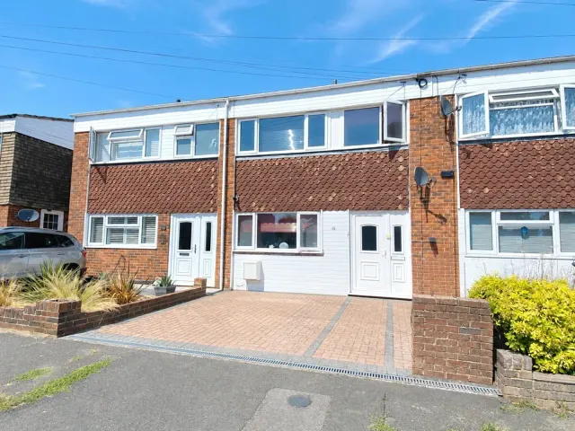 Sussex Close, Hailsham, East Sussex, BN27, photo 1
