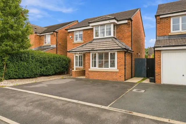 Chelmer Way, Eccles, M30, photo 1