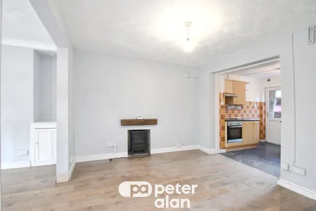 Railway Terrace, Swansea, SA5, photo 3