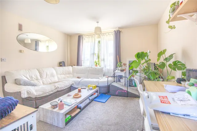 Emerson Square, Bristol, BS7, photo 1