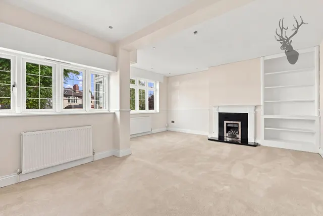 Morgan Crescent, Theydon Bois, CM16, photo 3