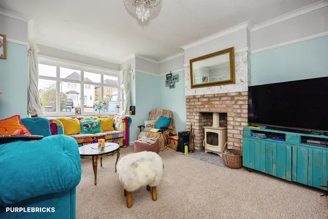 Bryanstone Avenue, Guildford, GU2, photo 2