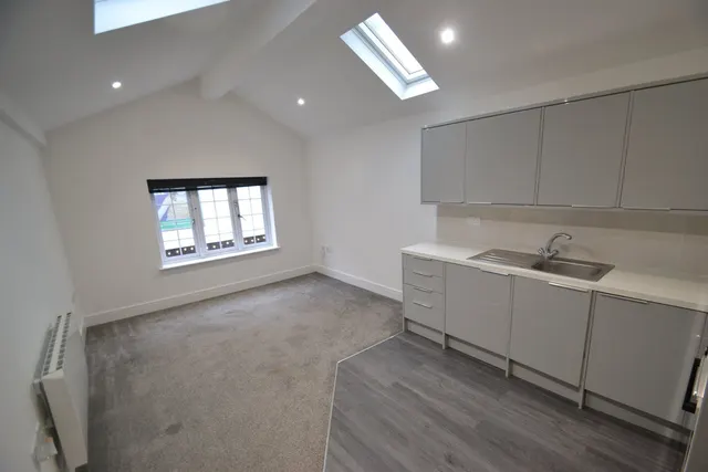 Albert Road, Camberley, GU15, photo 1