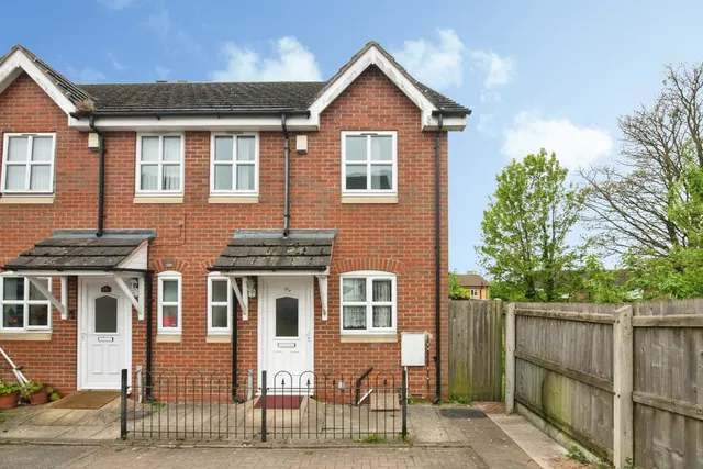 Heath Lane, West Bromwich, B71, photo 1