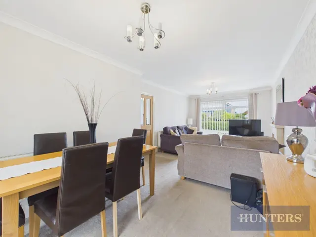 Sea View Drive, Scarborough, YO11, photo 3