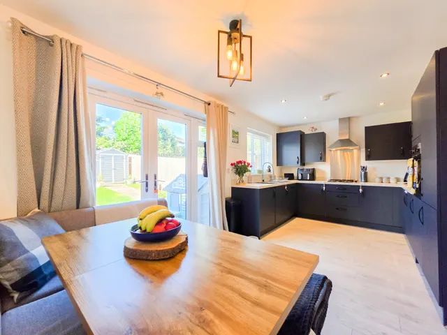 Premier Way, Bury, BL8, photo 3