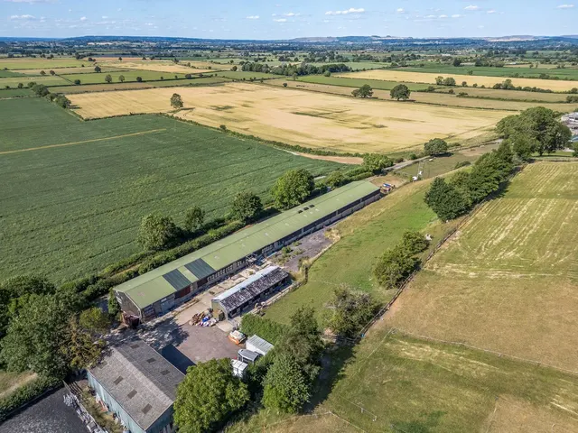 acres, glamping, BA13, photo 3