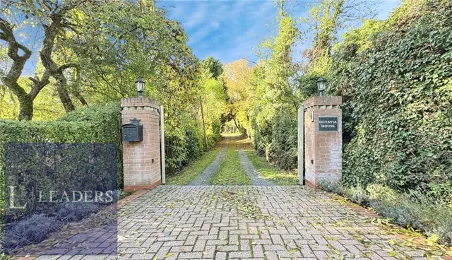 The Street, Gosfield, CO9, photo 2