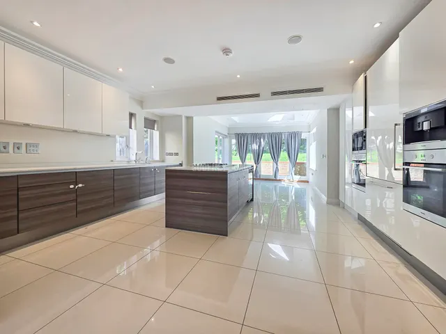 Havanna Drive, Temple Fortune, NW11, photo 2