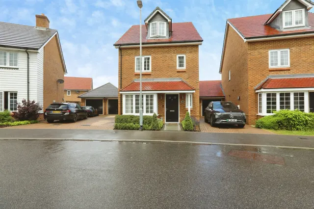 Goodwood Road, Edenbridge, photo 1