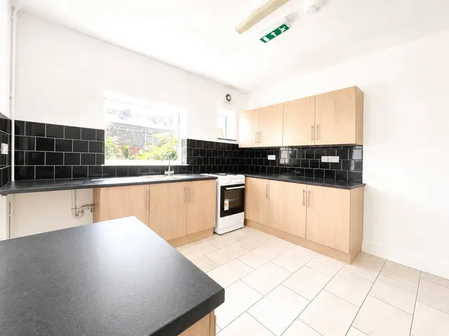 Photo 3 — Elfin Road, Bristol, BS16 2HW