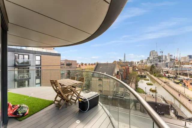 Wapping Lane, E1W, photo 1