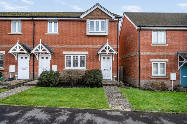 Carina Drive, Wokingham, RG40, photo 1
