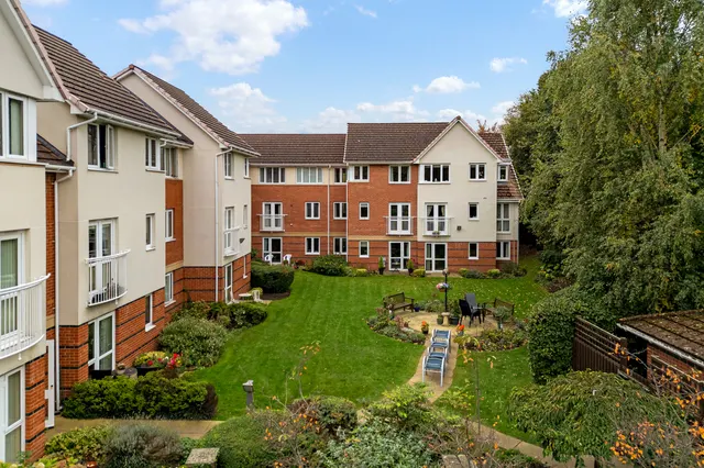 Bradshaw Lane, Warrington, WA4, photo 1