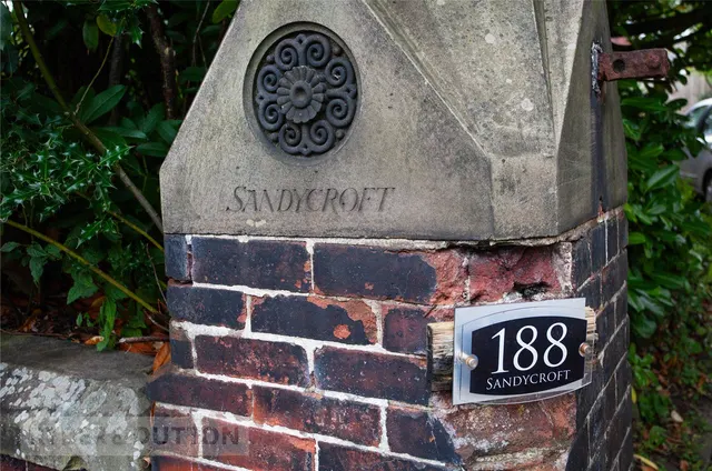 Rochdale Road, High Crompton, OL2, photo 3