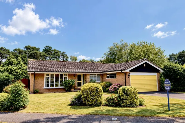 Shelley Close, Ashley Heath, BH24, photo 1