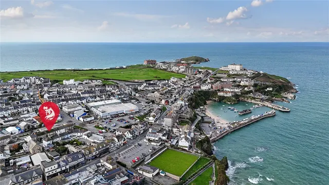 Broad Street, Newquay, TR7, photo 1