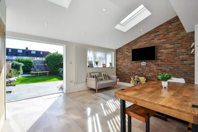 Gofton Avenue, Drayton, PO6, photo 3