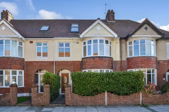 Gofton Avenue, Drayton, PO6, photo 1