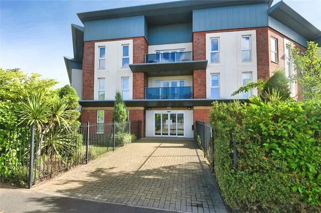 Chester Road, Castle Bromwich, B36, photo 1