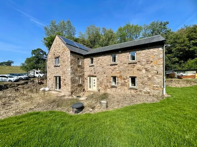 Preston New Road, Samlesbury, PR5, photo 1