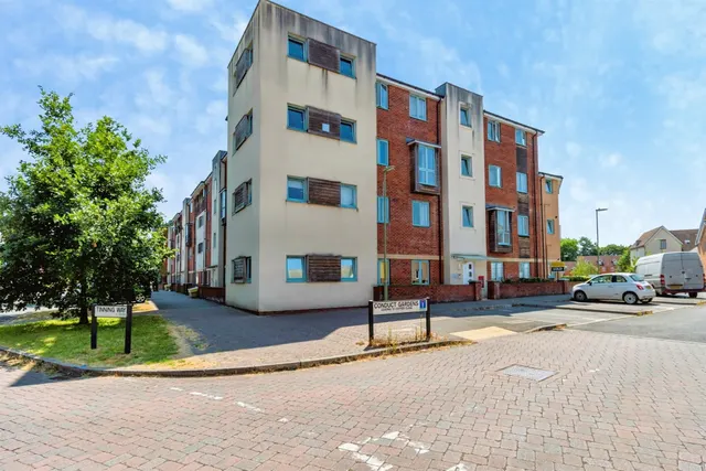 Conduct Gardens, Eastleigh, SO50, photo 1