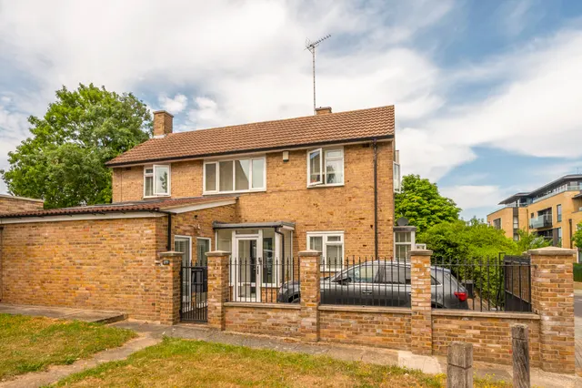 177 Carslake Road, London, photo 1