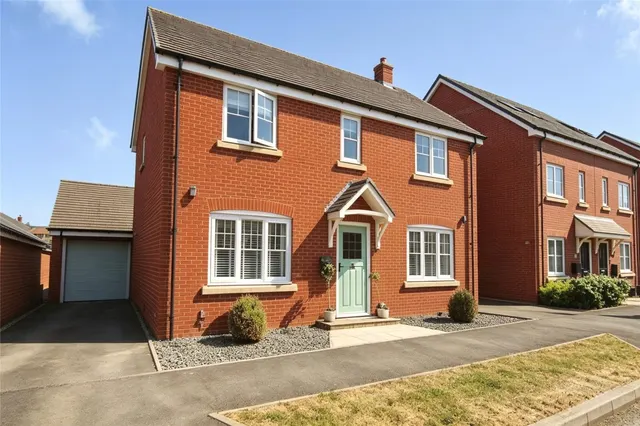 Willow Way, Meon Vale, CV37, photo 1