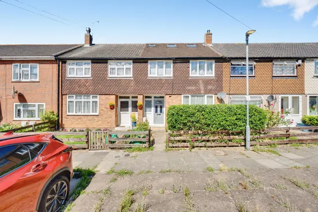Hurstleigh Gardens, Ilford, IG5, photo 2