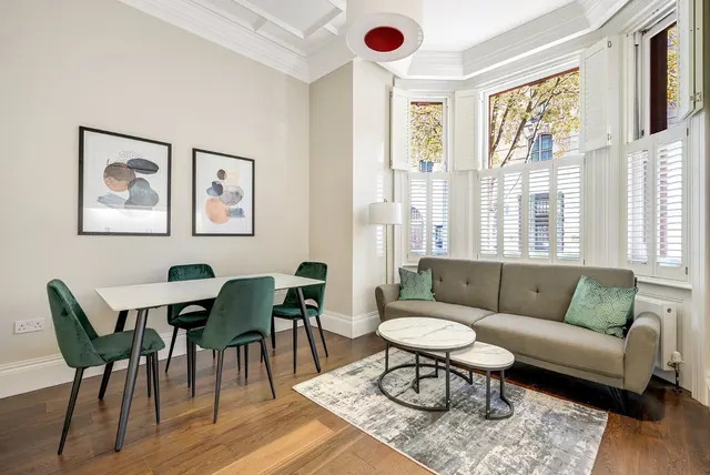 Lower Sloane Street, Chelsea, London, SW1W 8BJ, photo 1