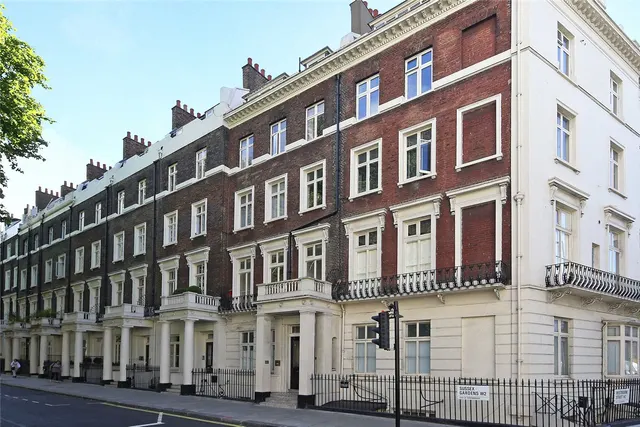 Sussex Gardens, London, W2, photo 1