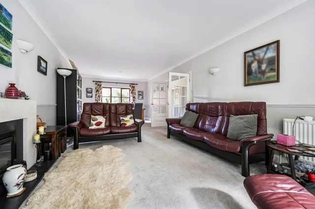 Photo 3 — Wellesley Park Mews, Enfield