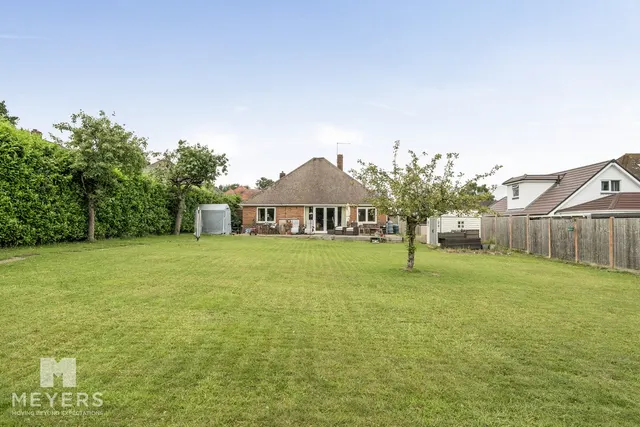 Longfield Drive, West Parley, BH22, photo 1