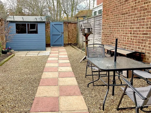 Harlech Close, Worthing, photo 2
