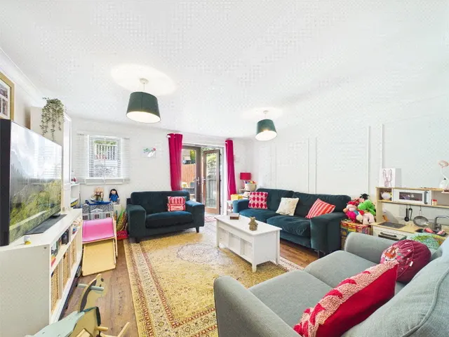 Tavistock, PL19, photo 2
