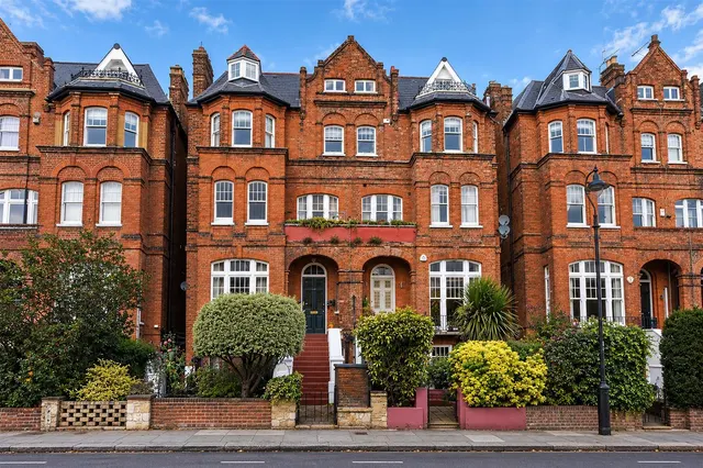 Belsize Lane, London, NW3, photo 1