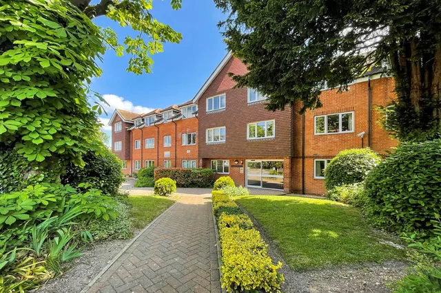 Collingwood Court, Royston, photo 1