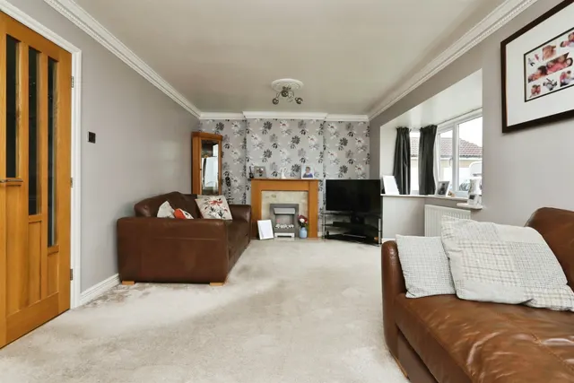 Betony Close, Killamarsh, S21, photo 3