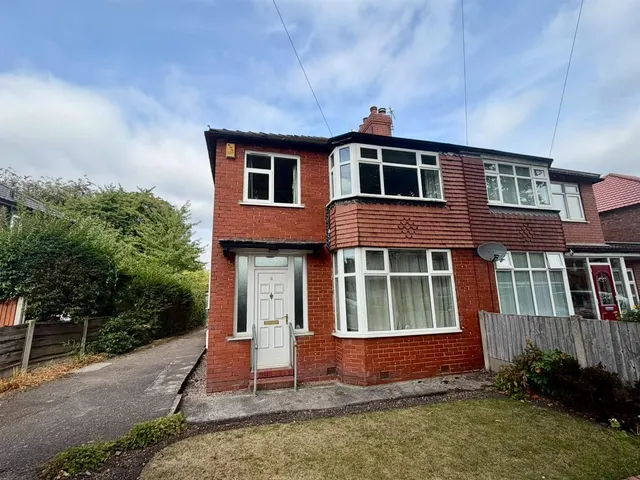 Langdale Road, Sale, M33, photo 1