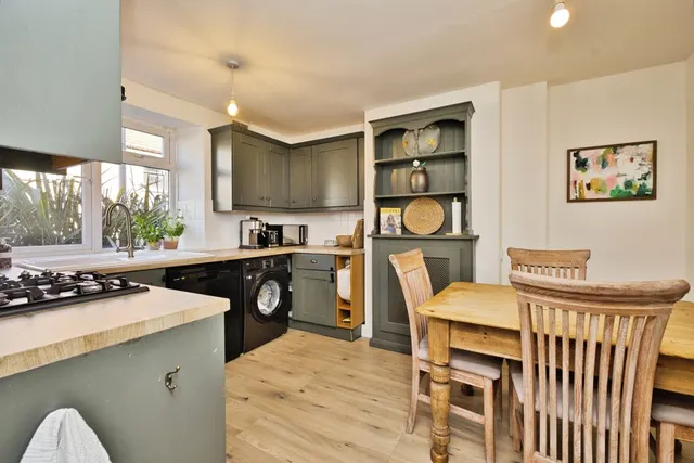High Street, Stoke-Sub-Hamdon, TA14, photo 2