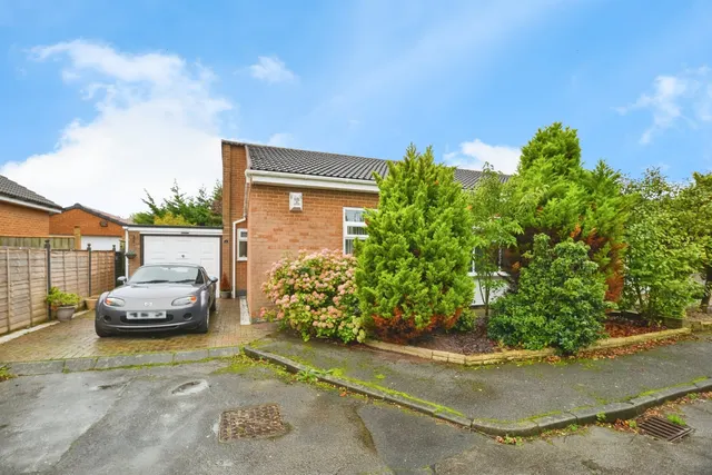 Logan Drive, Stockton-On-Tees, TS19, photo 2